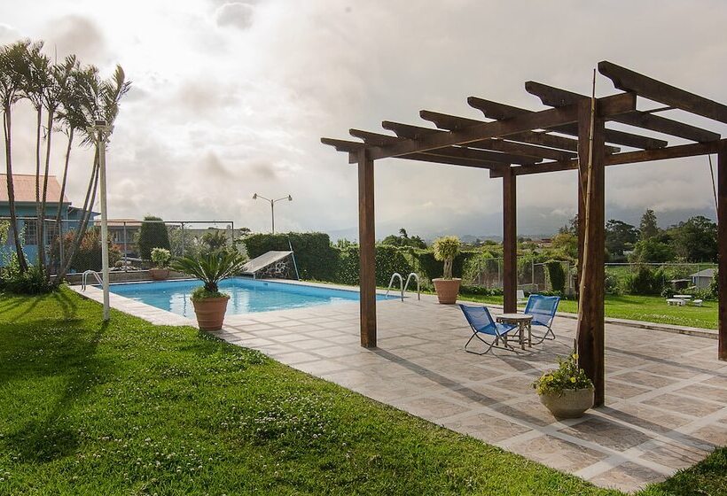 בית מלון כפרי Ananta Wellness & Retreat