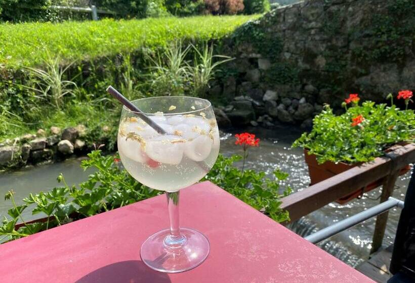 Отель Moulin De Flagy