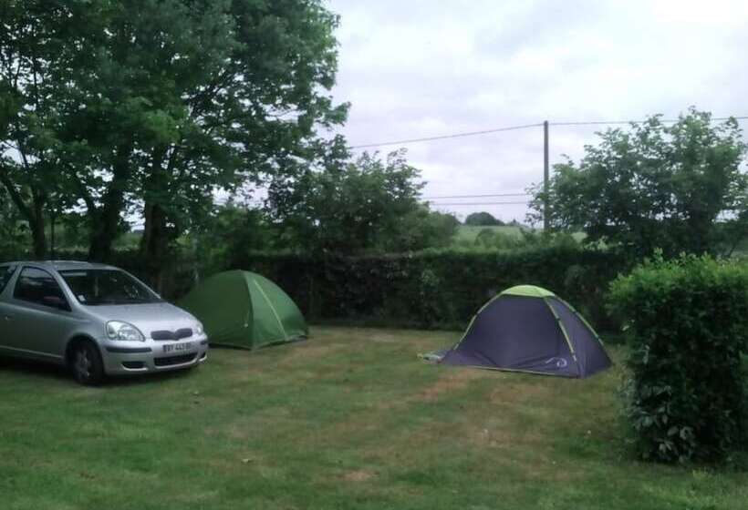 בית מלון כפרי Camping De Kernéjeune