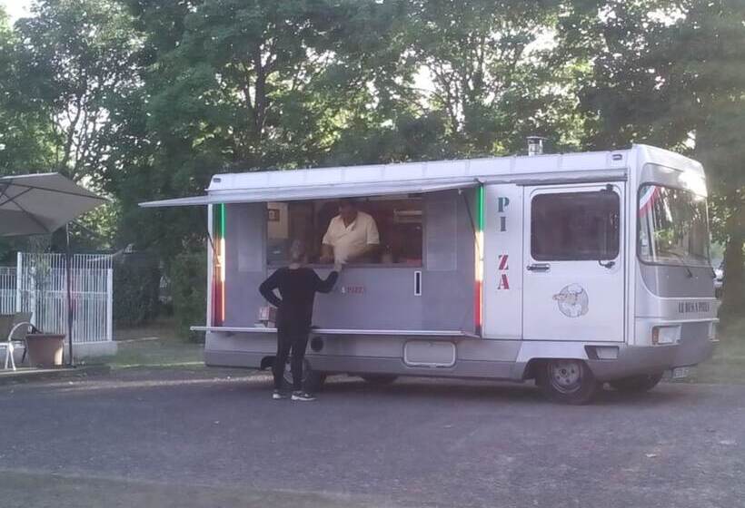 בית מלון כפרי Camping De Kernéjeune