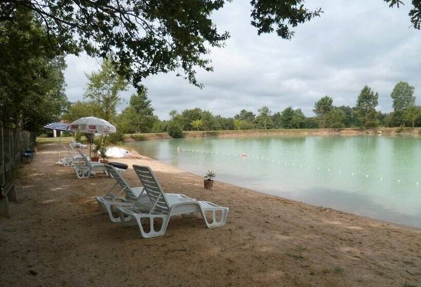Отель Camping Le Chene Du Lac