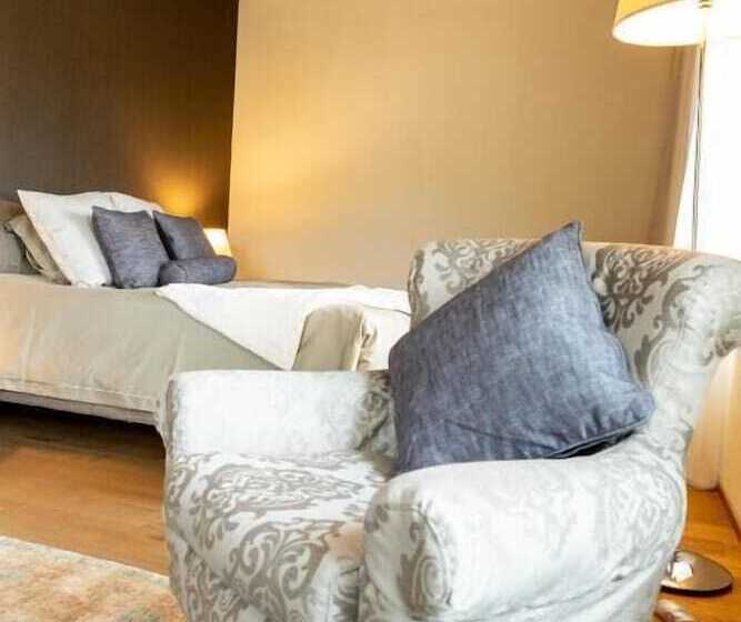 בית מלון כפרי De L'ours Preles