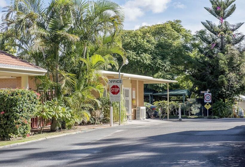 בית מלון כפרי Diamond Waters Caravan Park