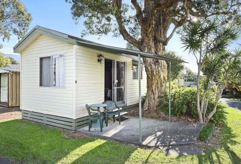 בית מלון כפרי Dunbogan Caravan Park