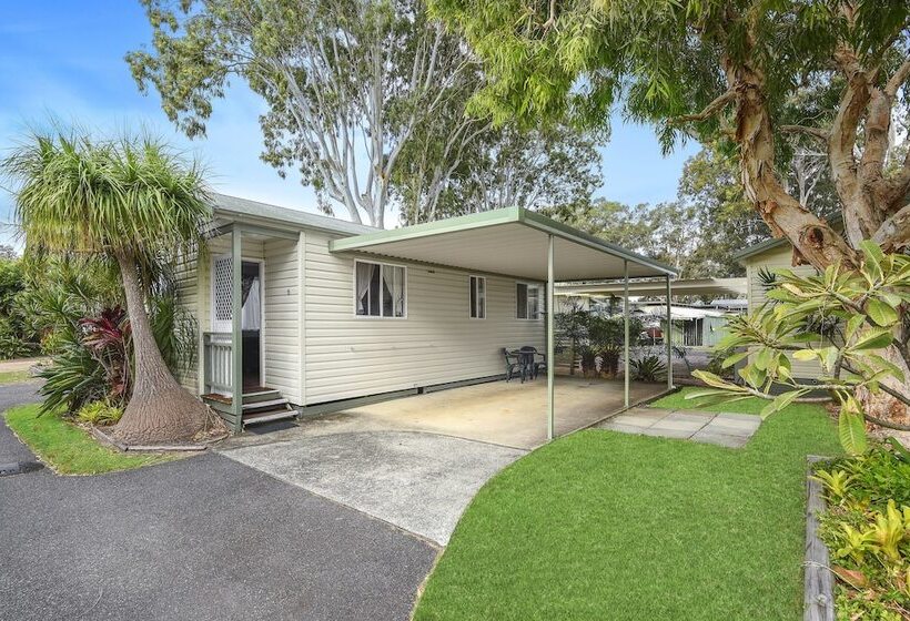 בית מלון כפרי Dunbogan Caravan Park