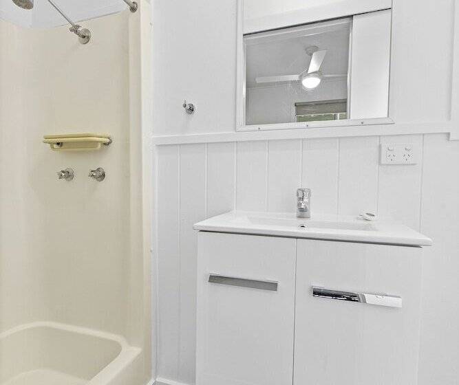 בית מלון כפרי Dunbogan Caravan Park