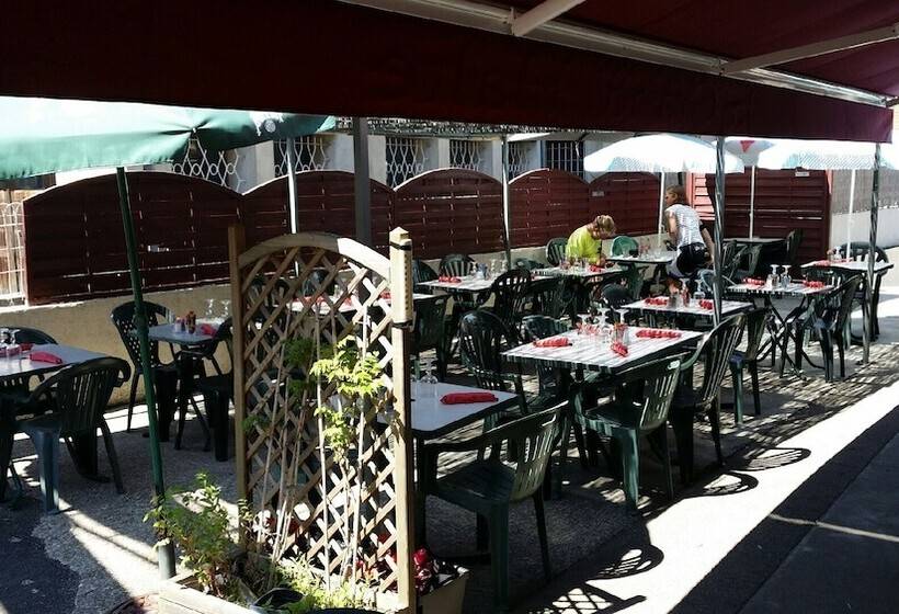 Отель Hôtel La Grand Halte