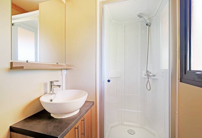 호텔 Huttopia Baie Du Mont Saint Michel