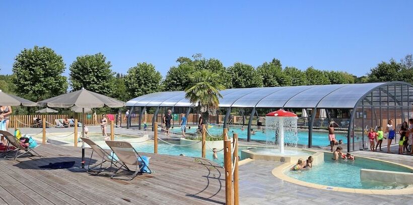 호텔 Huttopia Baie Du Mont Saint Michel