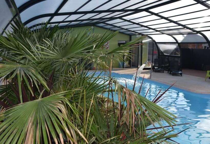 فندق Le Camp Des Roses