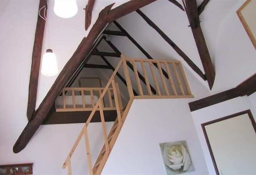 בית מלון כפרי Le Clos De Banes