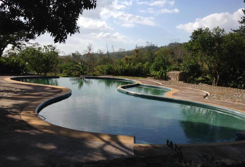 فندق Malekus Mountain Lodge