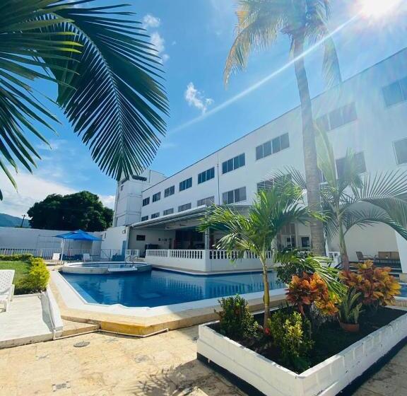 فندق Mall Santana Del Río