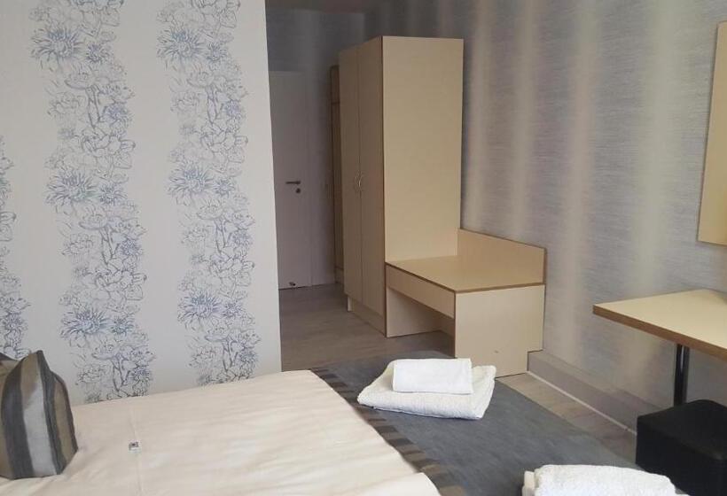 בית מלון כפרי Novel