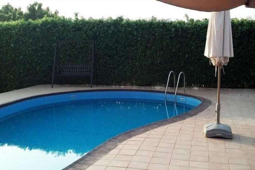 هتل Ponderosa Travel Lodge