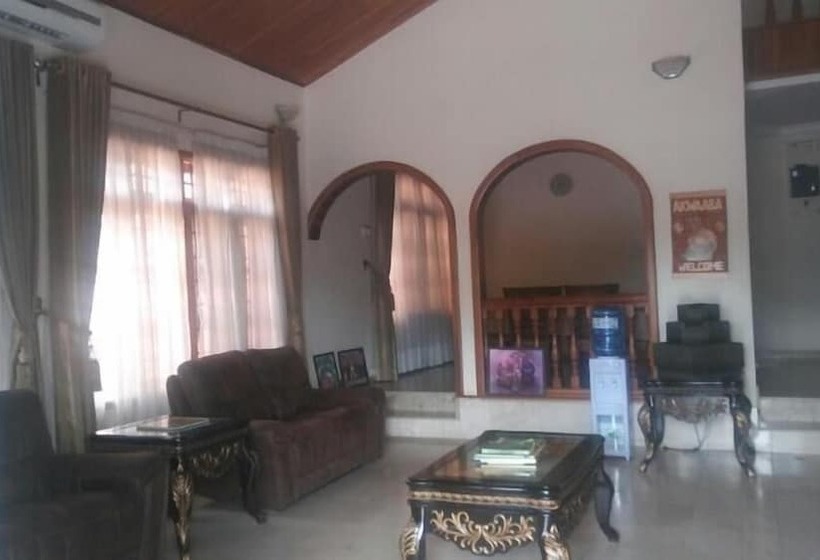 هتل Ponderosa Travel Lodge