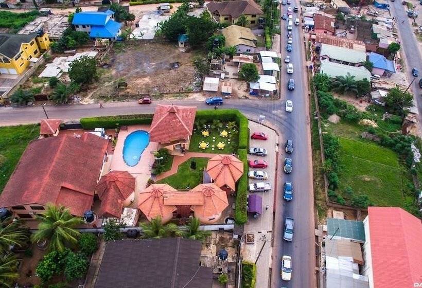 هتل Ponderosa Travel Lodge