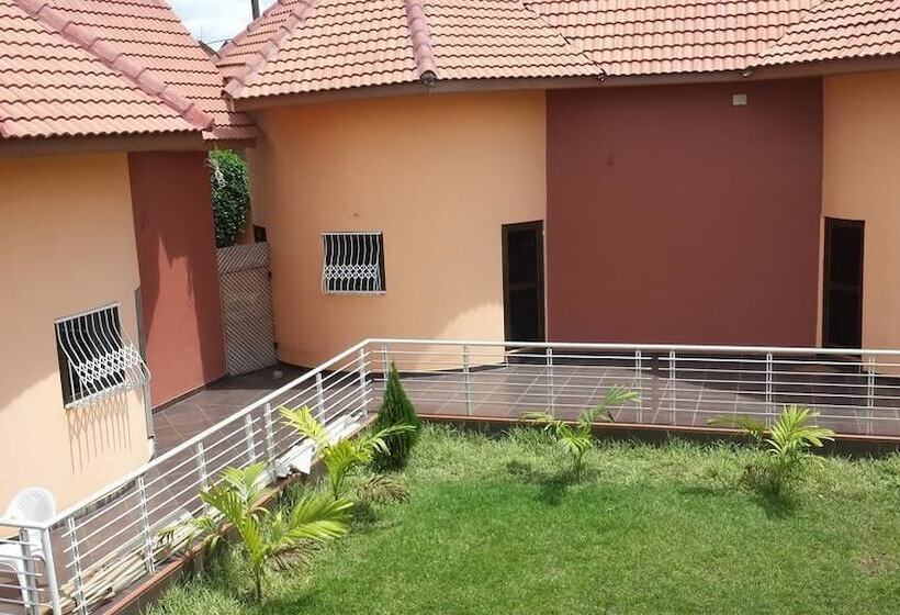 هتل Ponderosa Travel Lodge