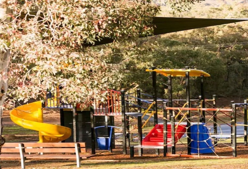 בית מלון כפרי Reflections Burrinjuck Waters   Holiday Park