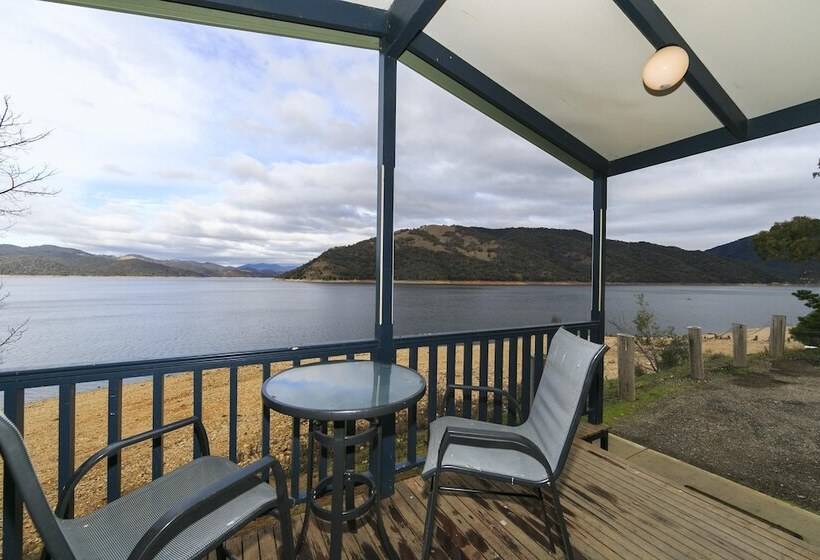 בית מלון כפרי Reflections Burrinjuck Waters   Holiday Park