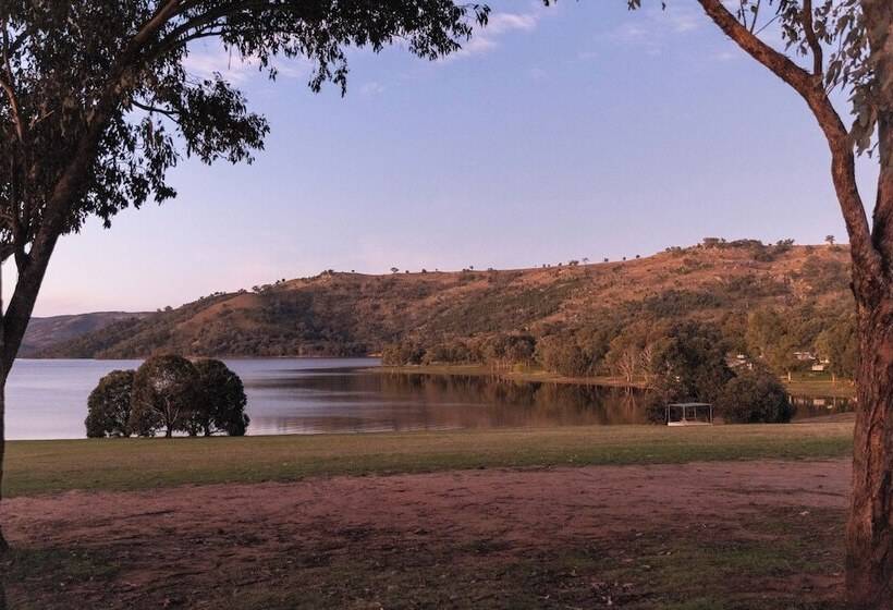 فندق Reflections Grabine Lakeside   Holiday Park