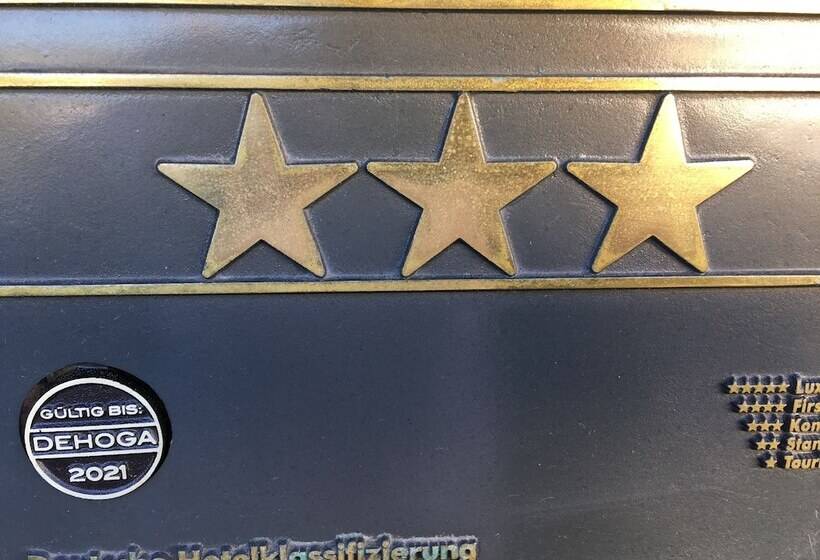 ホテル Restaurant Zum Felsenkeller