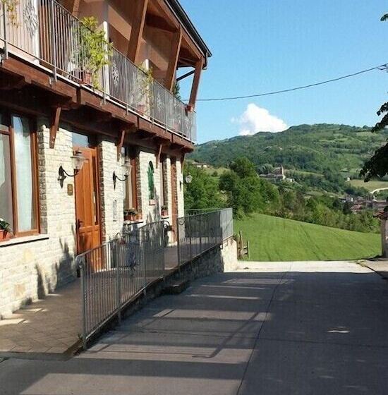 בית מלון כפרי Agriturismo Adorno