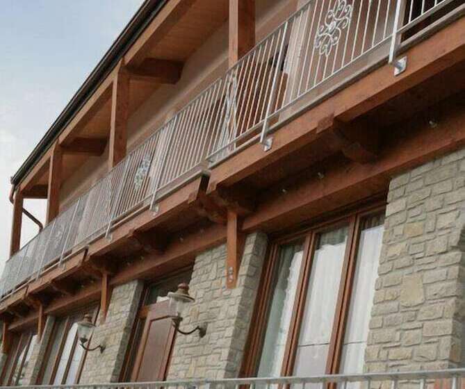 בית מלון כפרי Agriturismo Adorno