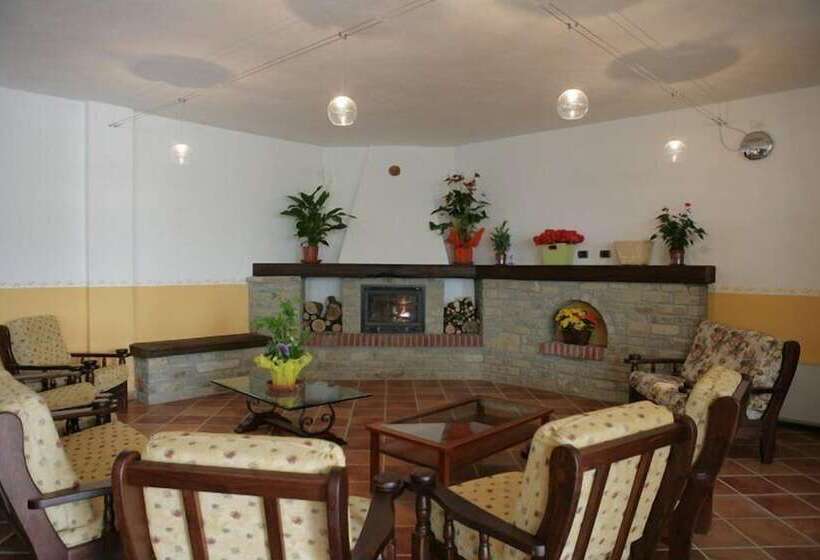 בית מלון כפרי Agriturismo Adorno