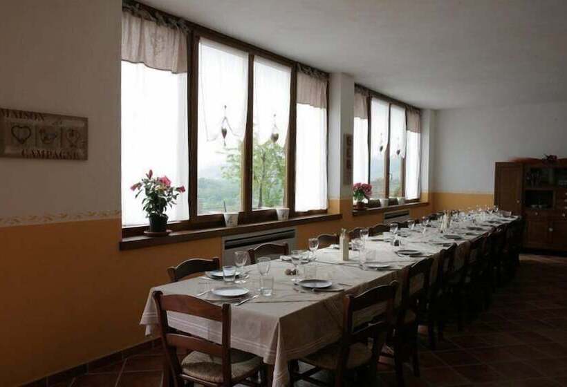 בית מלון כפרי Agriturismo Adorno