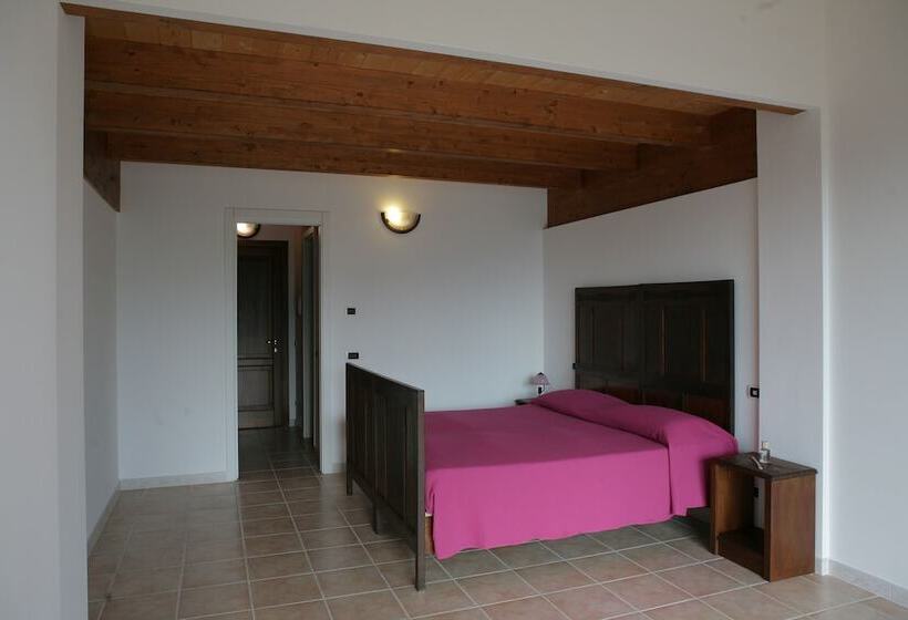 בית מלון כפרי Agriturismo Adorno