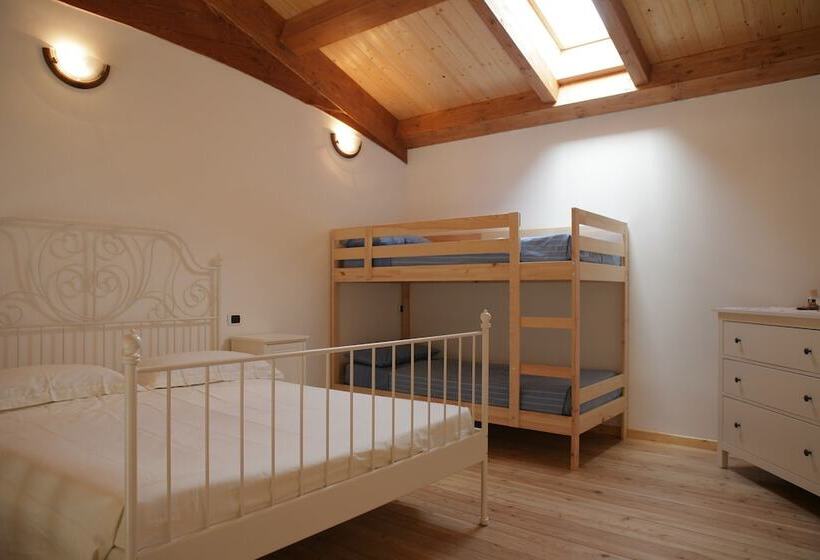 בית מלון כפרי Agriturismo Adorno