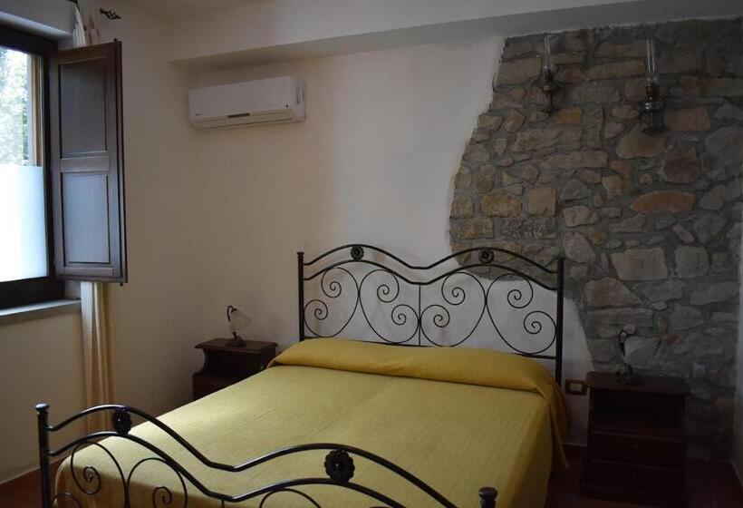 בית מלון כפרי Agriturismo Fontanapietra