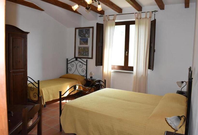 בית מלון כפרי Agriturismo Fontanapietra