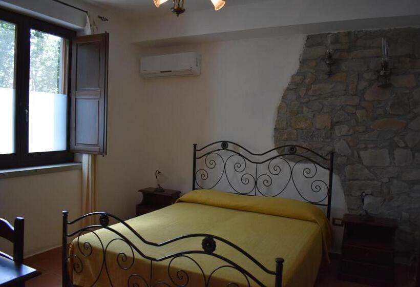 בית מלון כפרי Agriturismo Fontanapietra