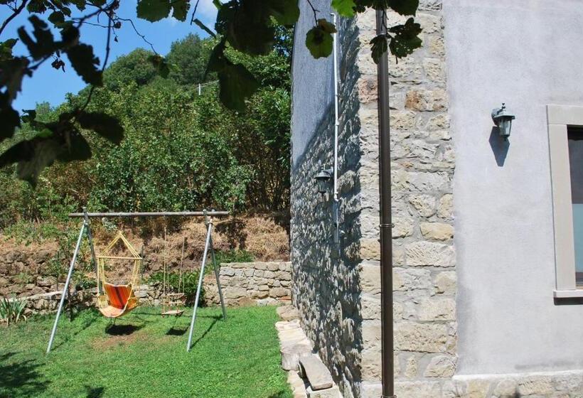 בית מלון כפרי Agriturismo Fontanapietra