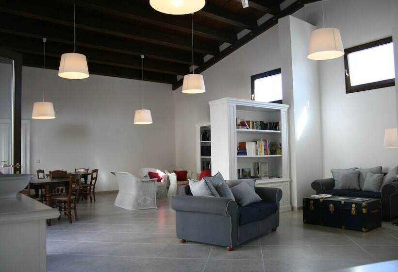 فندق ريفى Agriturismo Villa Fiore