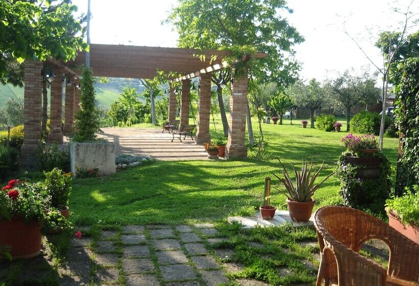 فندق ريفى Agriturismo Villa Fiore