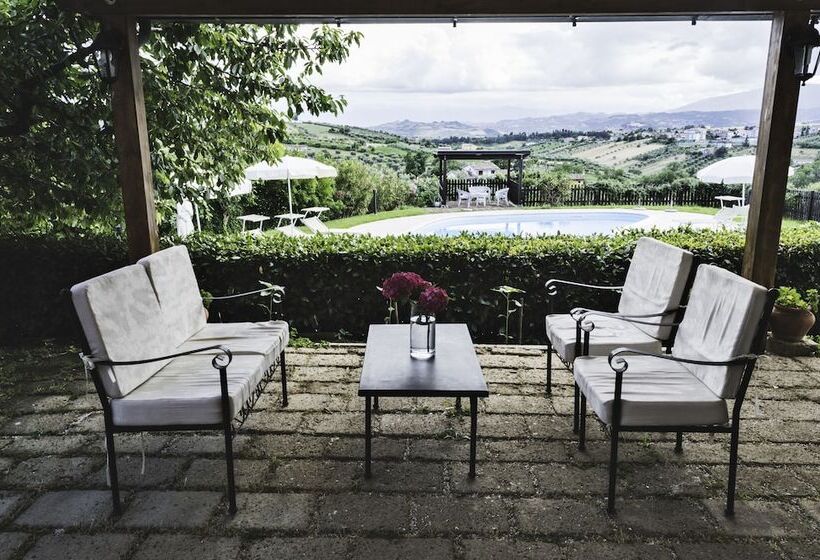 فندق ريفى Agriturismo Villa Fiore