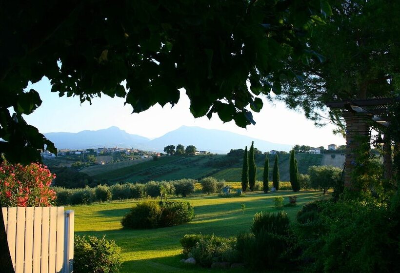 فندق ريفى Agriturismo Villa Fiore