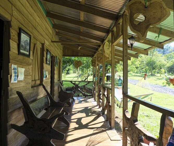 فندق ريفى Oski Lodge