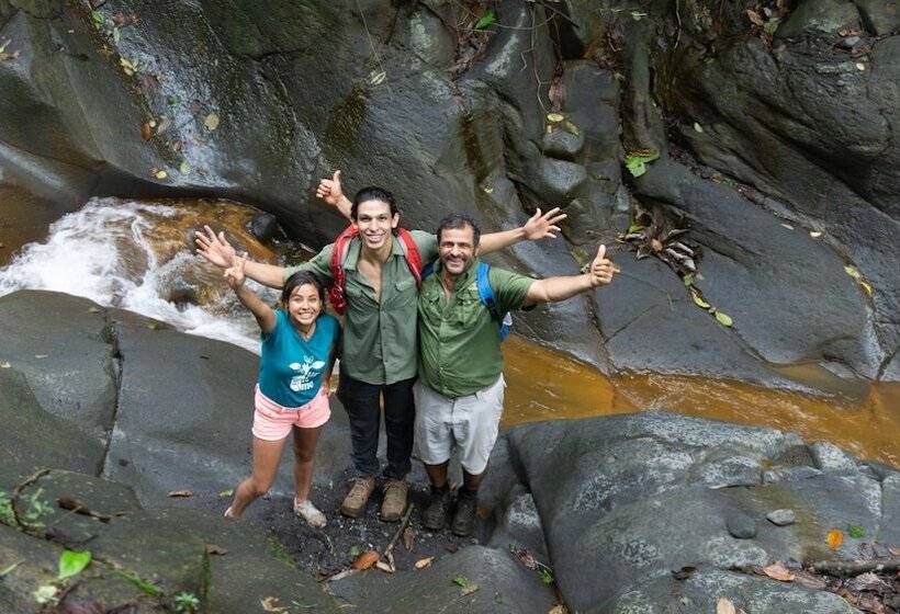 فندق ريفى Oski Lodge