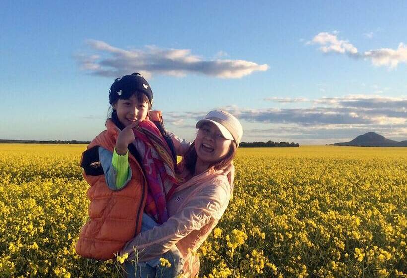 فندق Wavecrest Village & Tourist Park