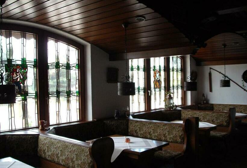 Отель Weinhaus Liesertal