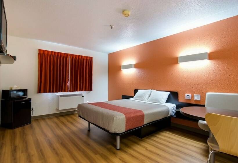 Motel 6 Kerrobert, Sk