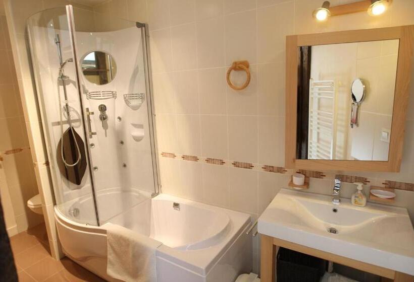 膳宿费 Au Petit Pédegouaty