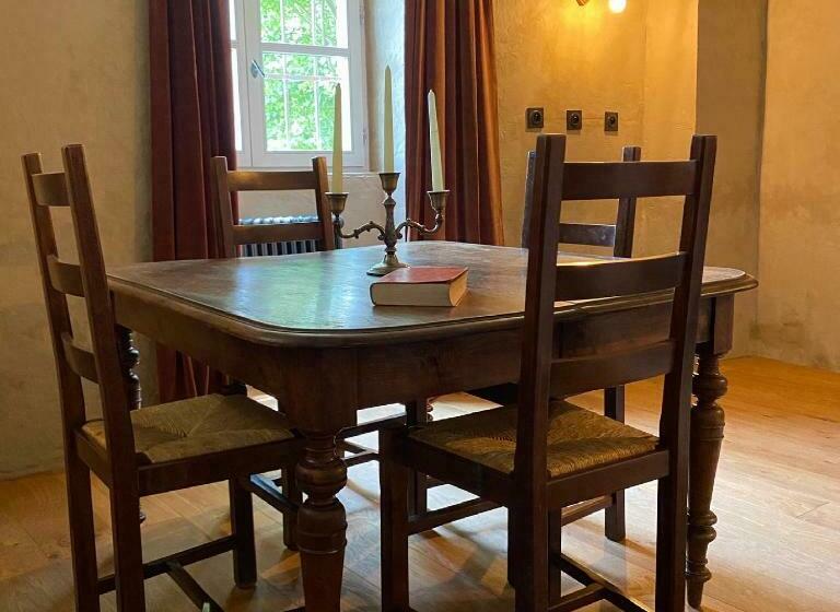 Пансион Le Château De Cambiaire