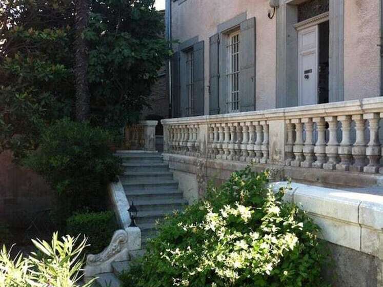 膳宿费 Clos De Venes Domaine Viticole