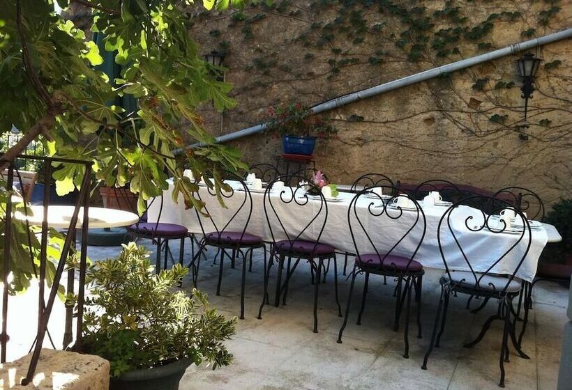 펜션 Clos De Venes Domaine Viticole