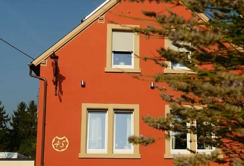 Пансион Gästehaus Spatzennest